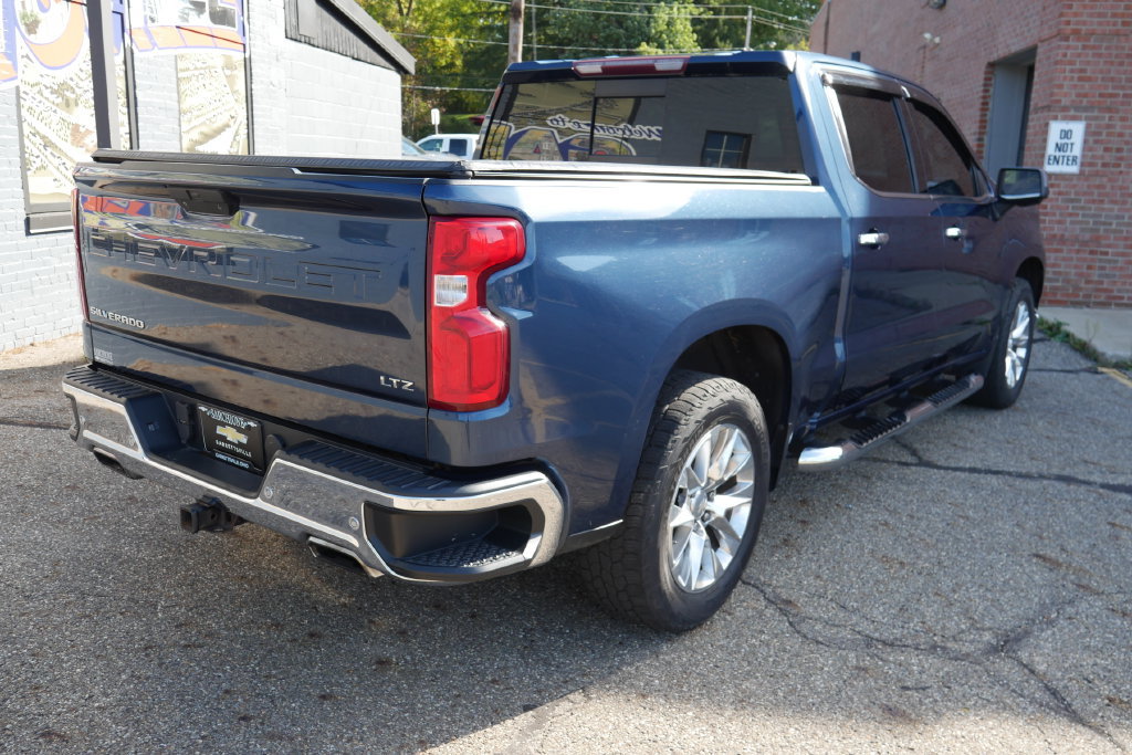 Used 2019 Chevrolet Silverado 1500 LTZ w/ LTZ Premium Package AWD/4WD image 5
