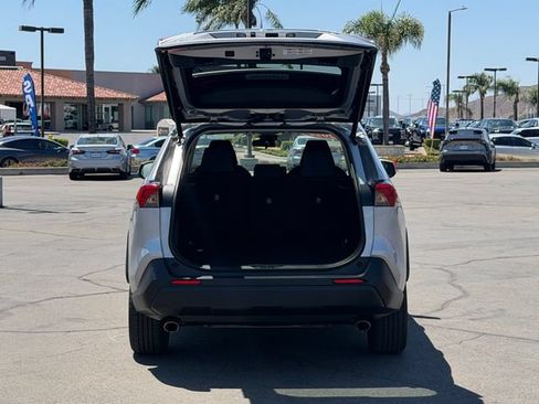 Used 2022 Toyota RAV4 XLE w/ Convenience Package AWD/4WD image 6