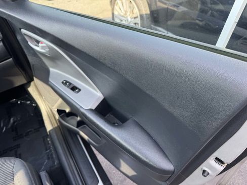 Used 2020 Kia Niro LX FWD image 12