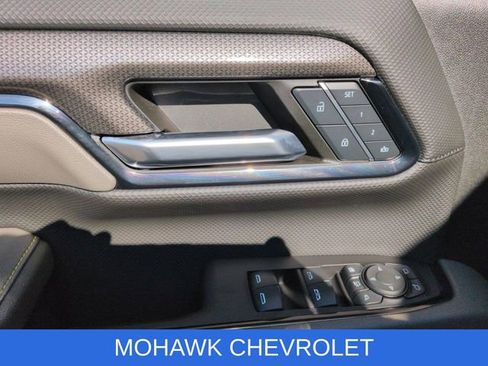 Used 2024 Chevrolet Silverado 2500 ZR2 w/ Technology Package AWD/4WD image 25