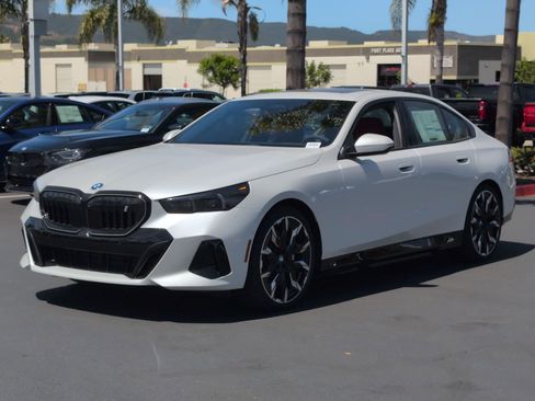 New 2026 BMW i5 eDrive40 w/ M Sport Package RWD image 5