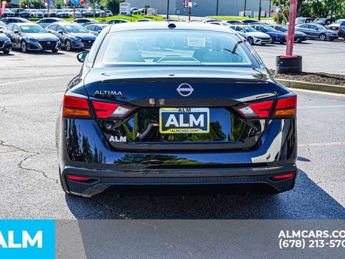 Used 2025 Nissan Altima 2.5 SV FWD image 10