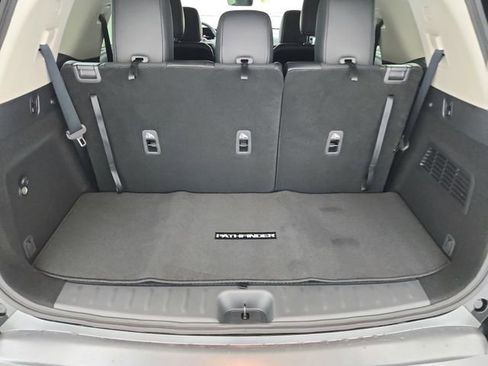 New 2026 Nissan Pathfinder SL w/ SL Premium Package image 42