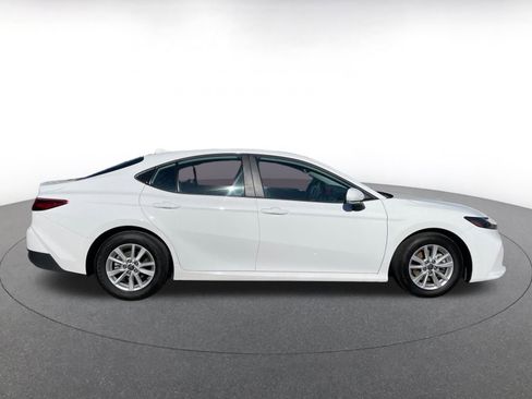 Used 2025 Toyota Camry LE image 15