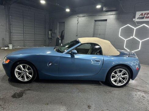 Used 2003 BMW Z4 3.0i RWD image 3