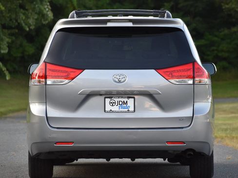 Used 2013 Toyota Sienna LE image 5