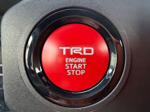 Used 2024 Toyota Tacoma TRD Off-Road image 22