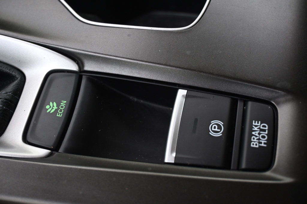 Used 2018 Honda Accord LX image 29