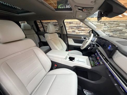 Used 2025 Hyundai Santa Fe Limited image 15