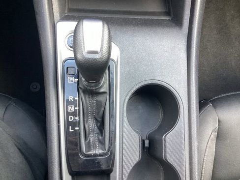 Used 2022 Nissan Altima 2.5 S FWD image 17
