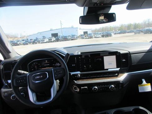 New 2026 GMC Sierra 1500 SLE w/ Max Trailering Package image 15
