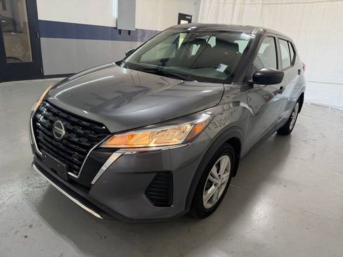 Used 2021 Nissan Kicks S FWD image 23
