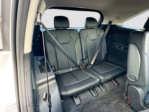 Certified 2023 Kia Sorento SX image 27