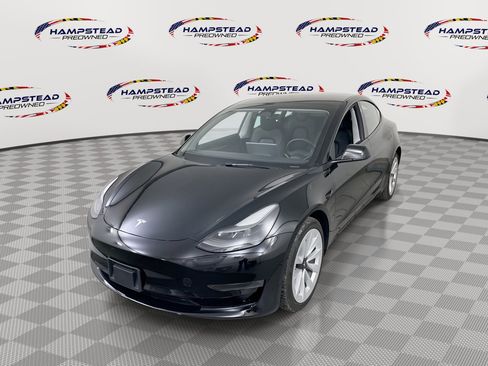 Used 2023 Tesla Model 3 Standard Range RWD image 1