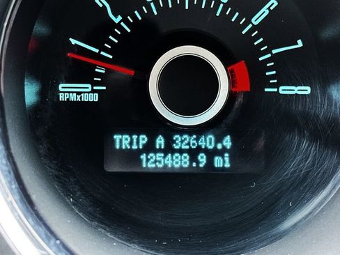 Used 2013 Ford Mustang Coupe image 18