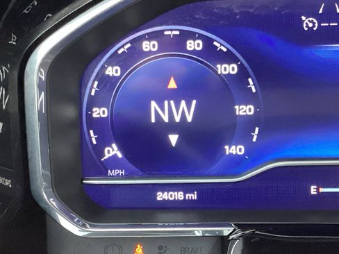 Used 2023 Chevrolet Silverado 1500 LT image 3