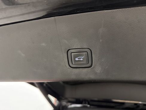 Used 2023 Chevrolet Traverse LT w/ LPO, Cargo Package image 10