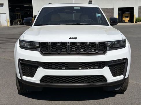 New 2026 Jeep Grand Cherokee L Limited AWD/4WD image 15