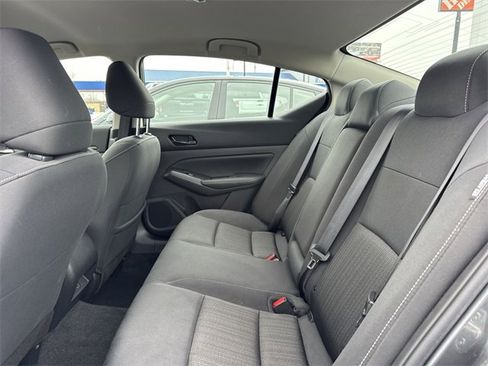 Used 2025 Nissan Altima 2.5 SV image 9