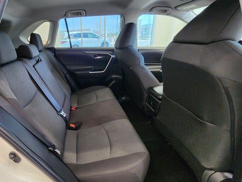 Used 2024 Toyota RAV4 XLE FWD image 20