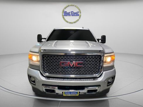 Used 2015 GMC Sierra 2500 Denali w/ Duramax Plus Package AWD/4WD image 7