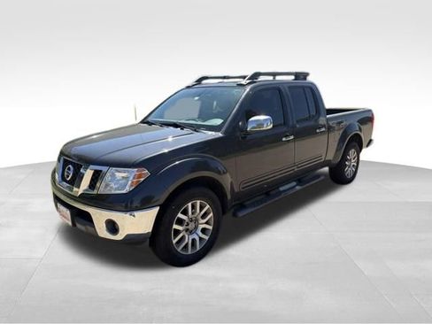 Used 2012 Nissan Frontier SL RWD image 9