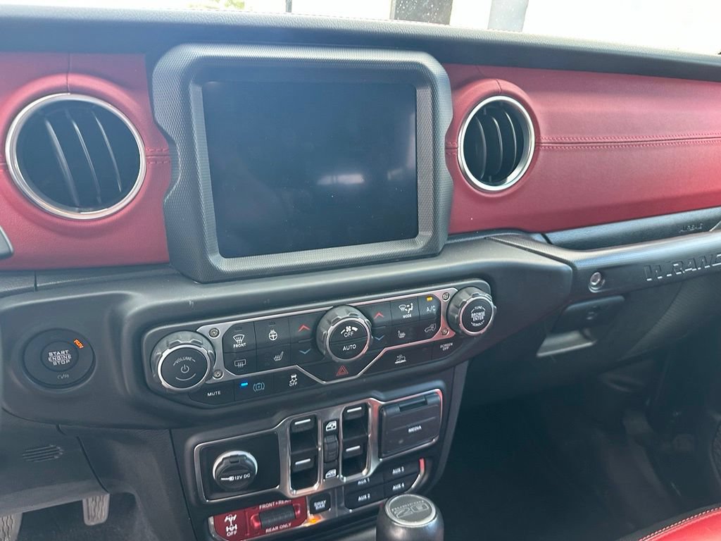 Used 2023 Jeep Wrangler Unlimited Rubicon 4xe AWD/4WD image 17