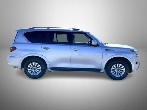 Used 2022 Nissan Armada SV image 4