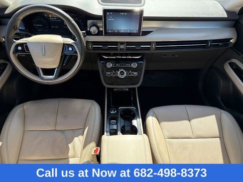 Used 2022 Lincoln Corsair AWD w/ Premium Package image 12