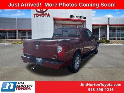 Used 2019 Nissan Titan SV w/ SV Convenience Package RWD image 6
