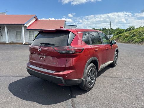 Used 2026 Nissan Rogue SV AWD/4WD image 10