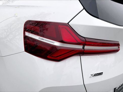 Used 2025 BMW X3 xDrive30i w/ Convenience Package image 29