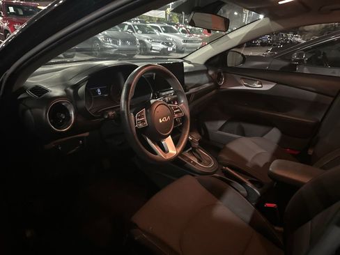 Used 2023 Kia Forte LXS FWD image 6