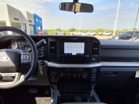 Used 2026 Ford F350 XLT AWD/4WD image 17