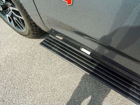 Used 2021 GMC Yukon AT4 w/ AT4 Premium Plus Package AWD/4WD image 8