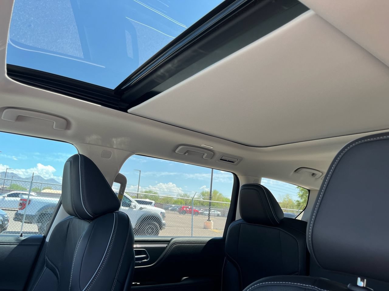New 2027 INFINITI QX60 Luxe FWD image 26