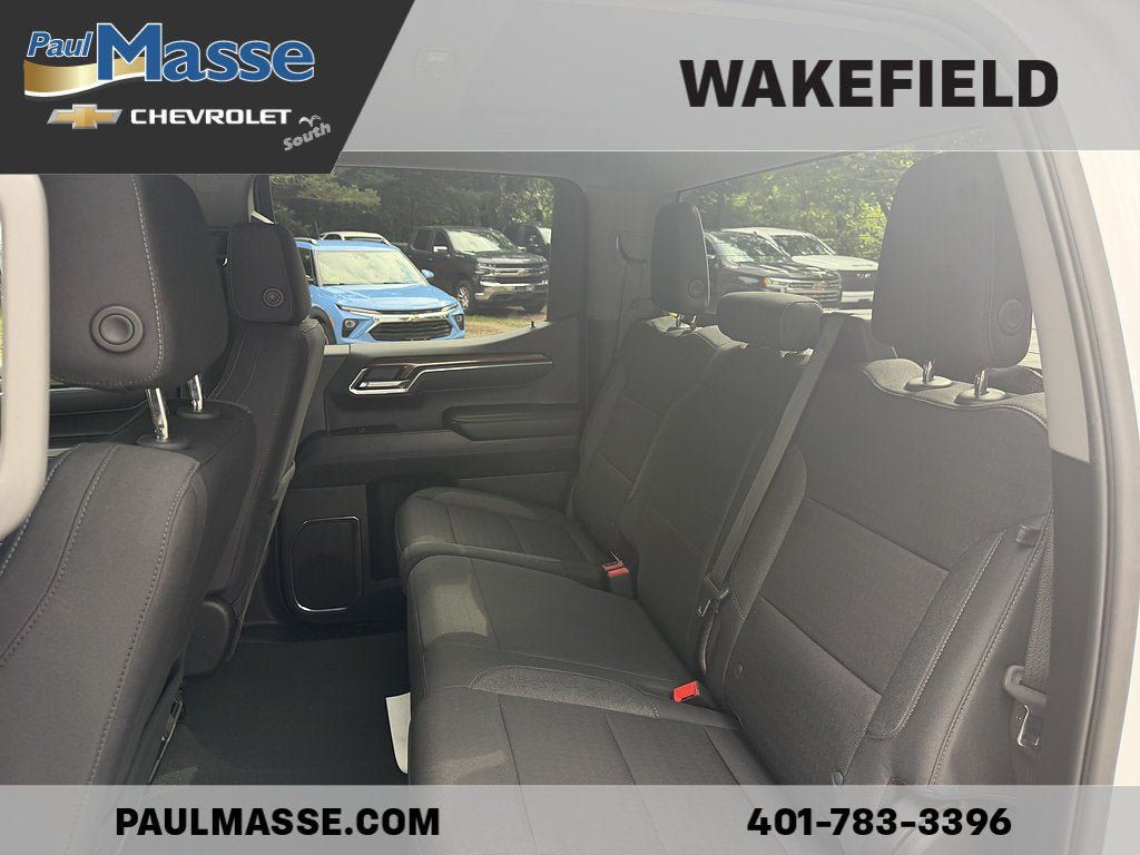 Used 2025 Chevrolet Silverado 1500 LT AWD/4WD image 14