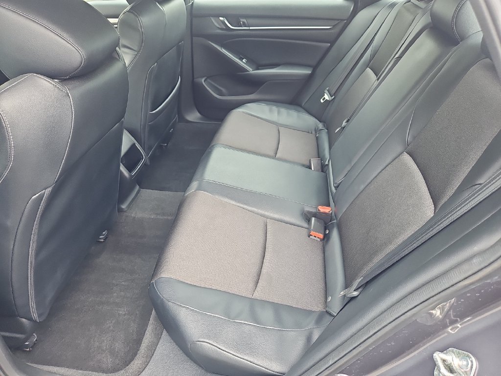 Used 2018 Honda Accord Sport image 24