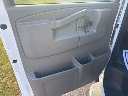 Certified 2023 GMC Savana 2500 w/ Driver Convenience Package image 23
