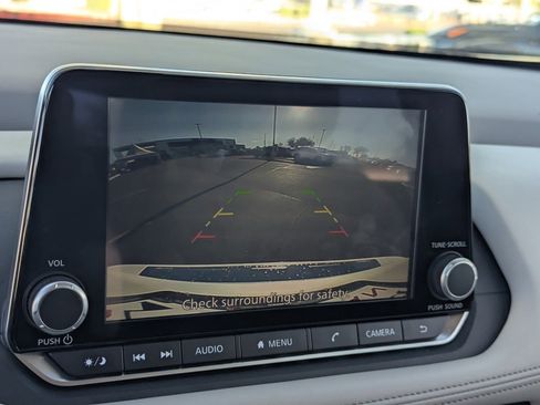 Certified 2024 Nissan Rogue SV image 24