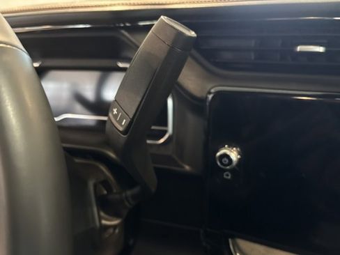 Used 2025 GMC Sierra 3500 AT4 w/ AT4 Premium Plus Package image 24