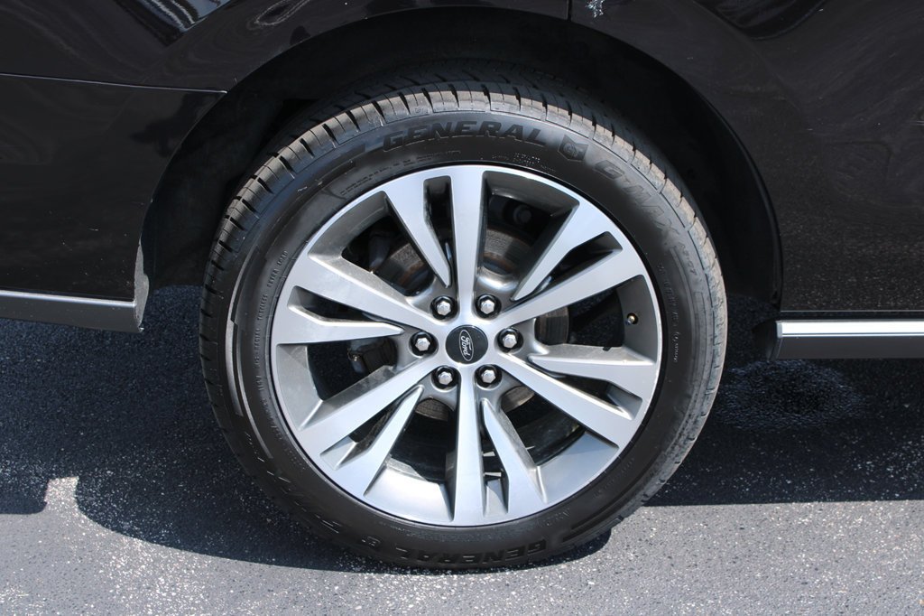 Used 2021 Ford Expedition Limited AWD/4WD image 18