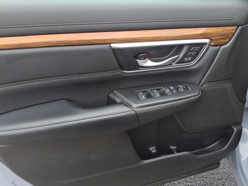 Used 2022 Honda CR-V Touring image 17