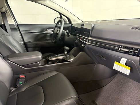 New 2026 Kia Sportage EX image 14