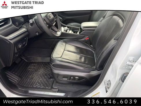 Used 2023 Jeep Grand Cherokee Overland image 16