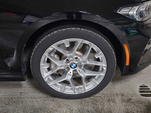 Used 2025 BMW 330i xDrive Sedan w/ M Sport Package image 9