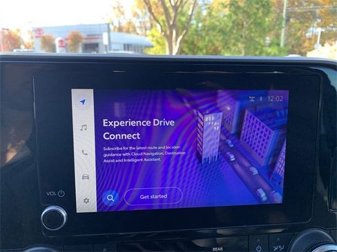 Certified 2023 Toyota Highlander L image 23