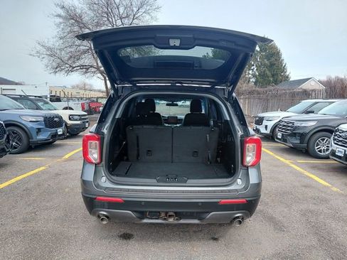 Used 2023 Ford Explorer XLT w/ Equipment Group 202A image 6