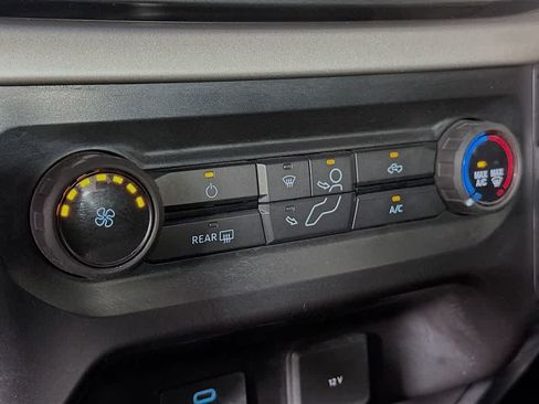 Used 2021 Ford F150 XLT AWD/4WD image 17