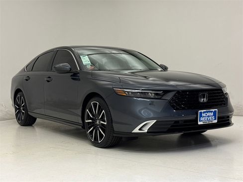 New 2025 Honda Accord Touring image 4